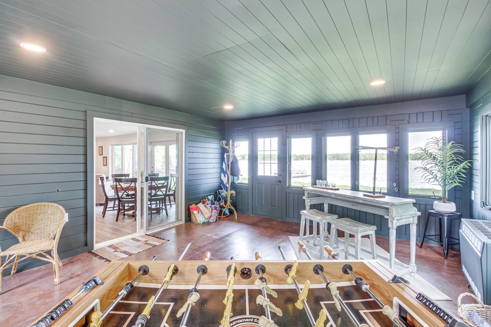 Private Beach: Lakefront Escape in Brainerd!