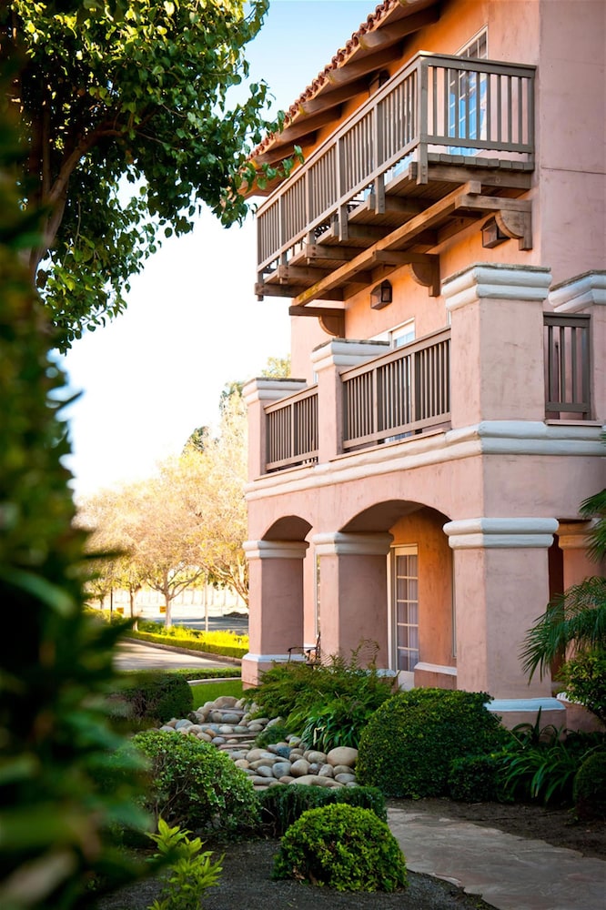 Harris Ranch Resort