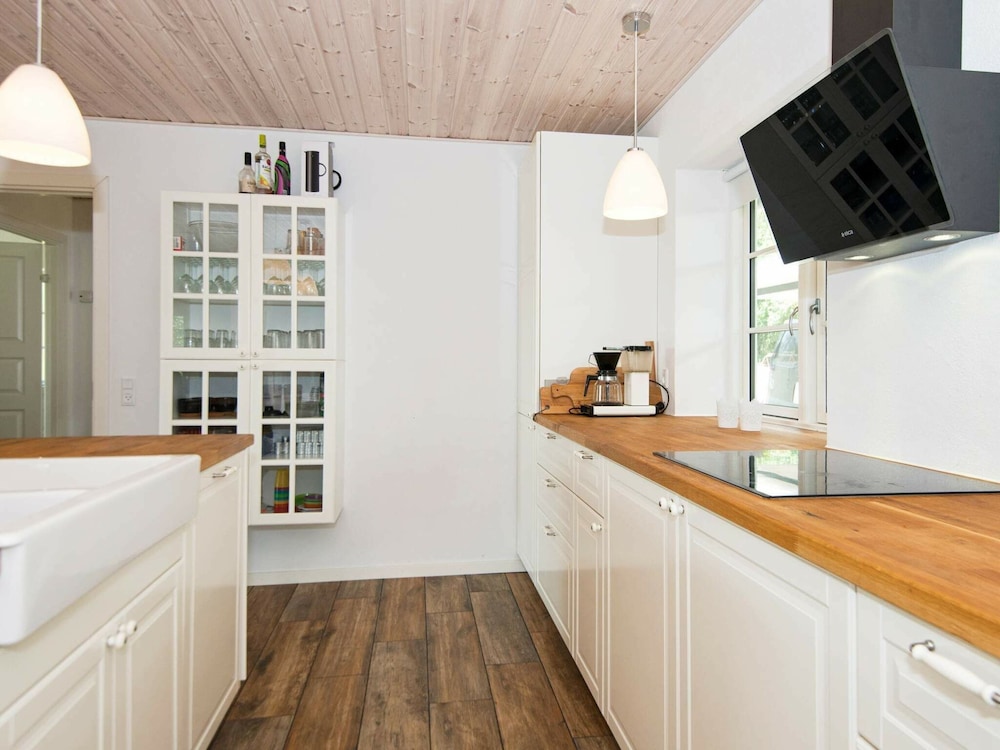 10 Person Holiday Home in Glesborg view 5