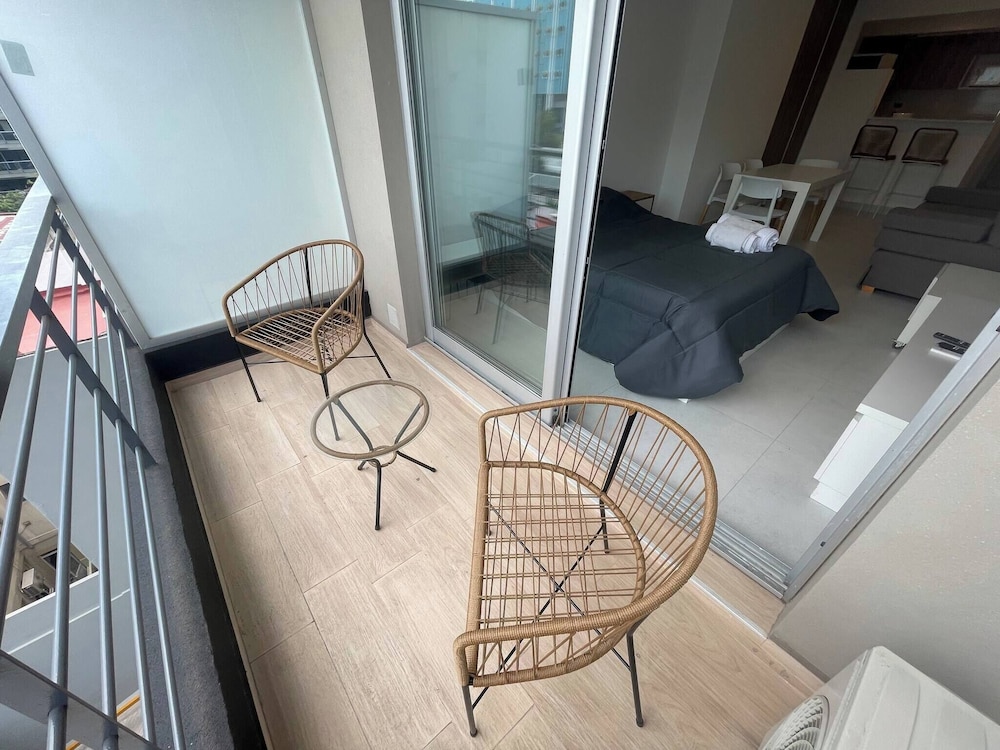 Spacious Studio in Caballito - Comfort and Location