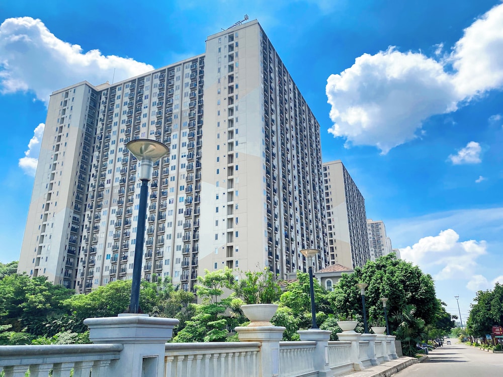Warm and Homey 2BR at Podomoro Golf View Apartment