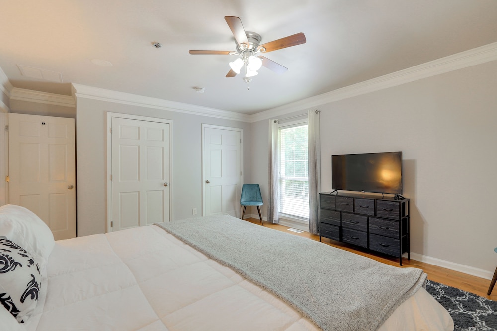 Ideal for Reunions & Retreats: Brooks Getaway!