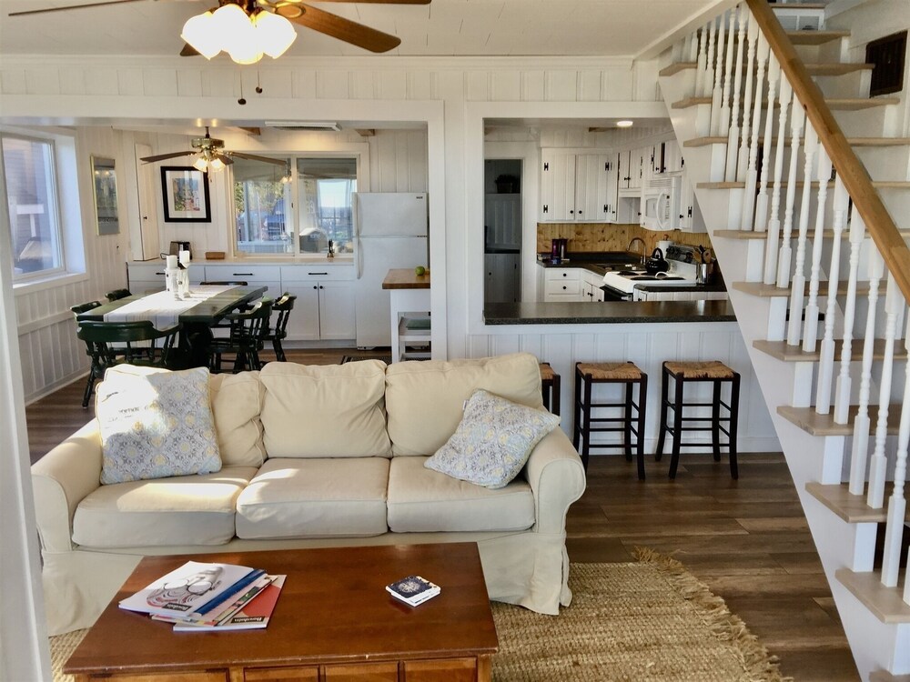 Grandview Lakefront Limit 9 4 Bedroom Home