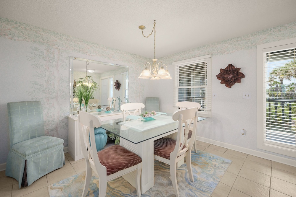 Ocean Eight 101 by Distinctive Beach Rentals