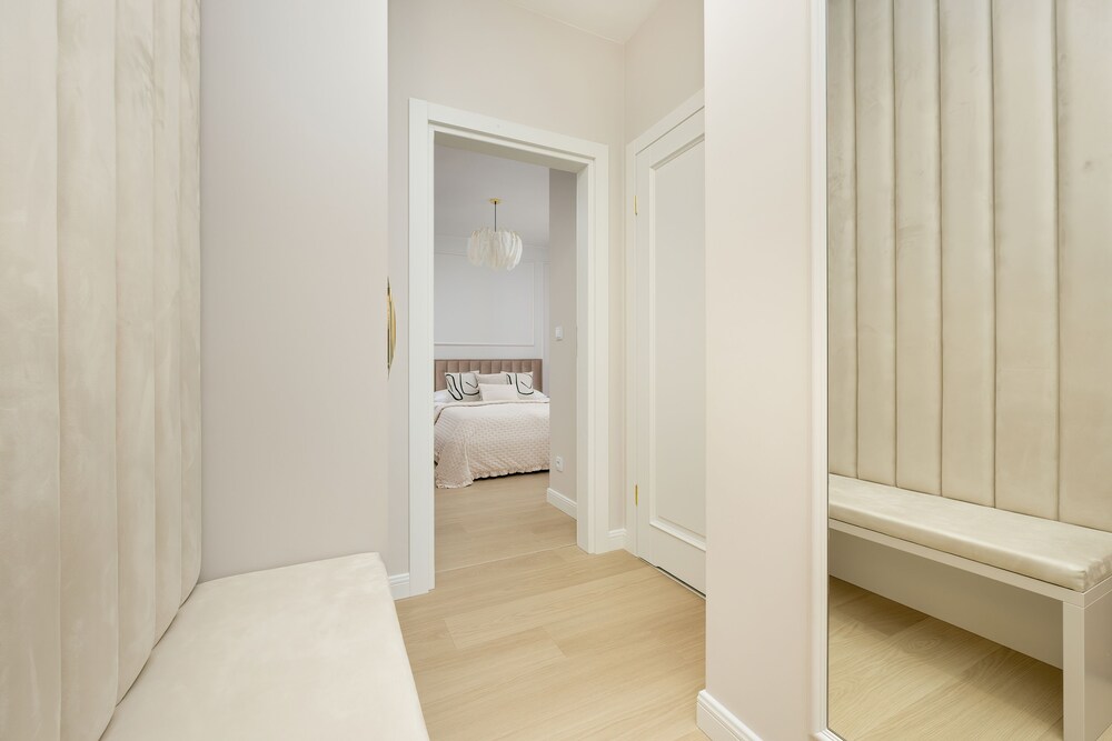 Stylish Apartment 7th Floor by Renters