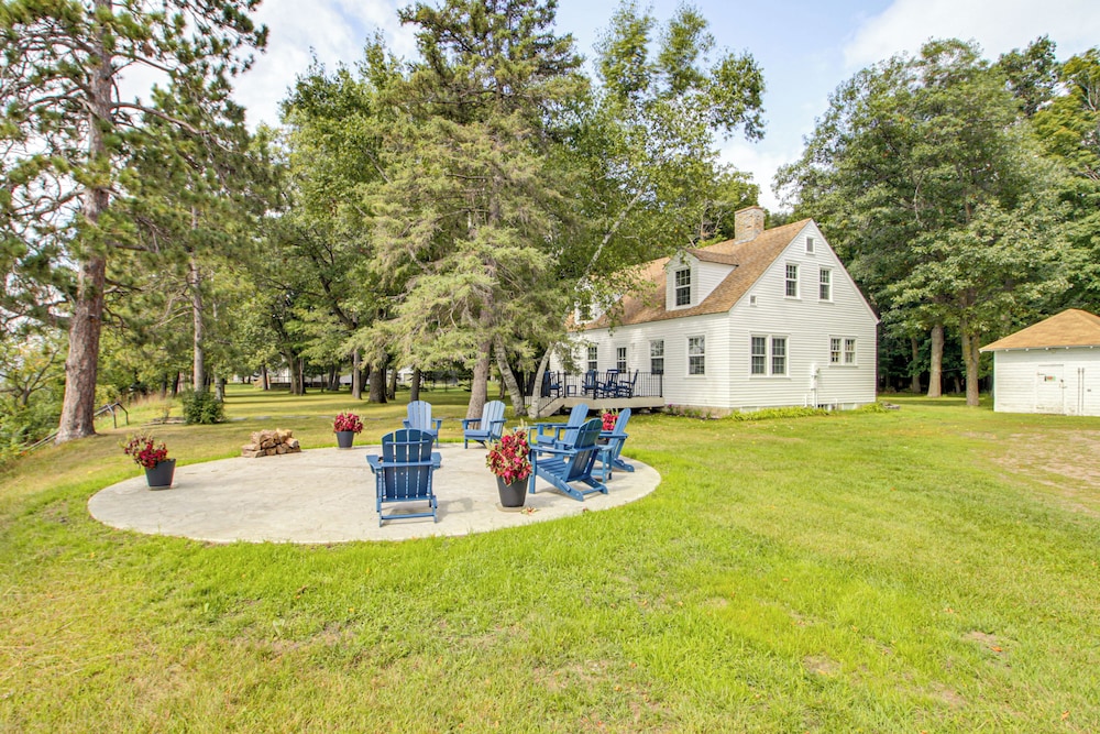 Hike, Boat, Hunt & Fish: Lake Alec Home w/ Dock!