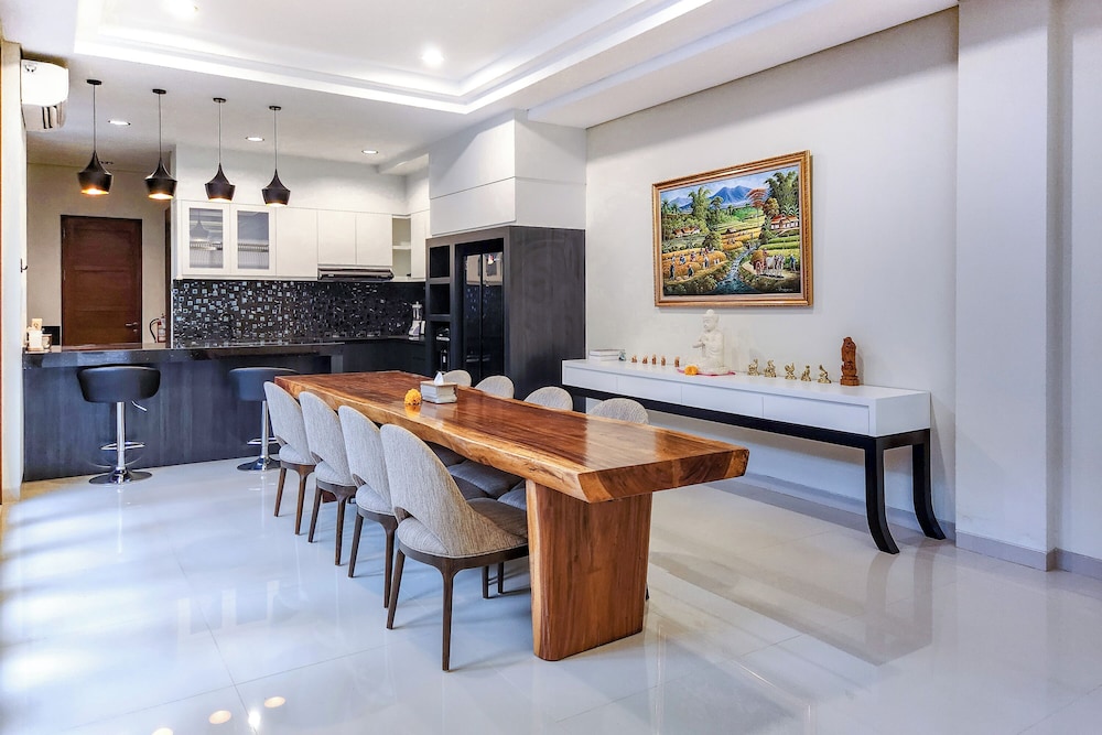 Villa Ellyne Canggu by Nagisa Bali