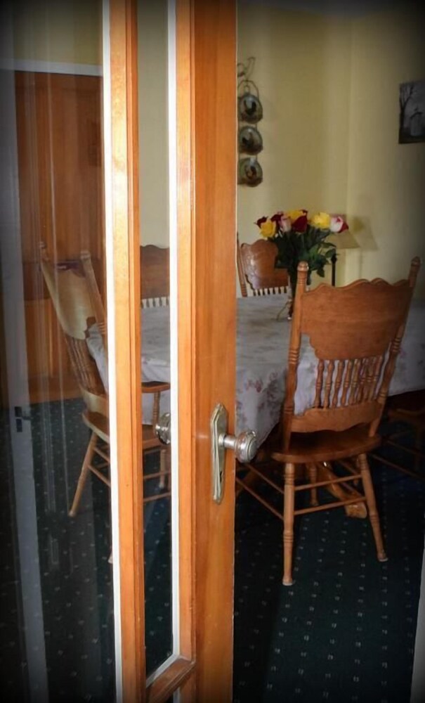 Beagle's Bed & Breakfast