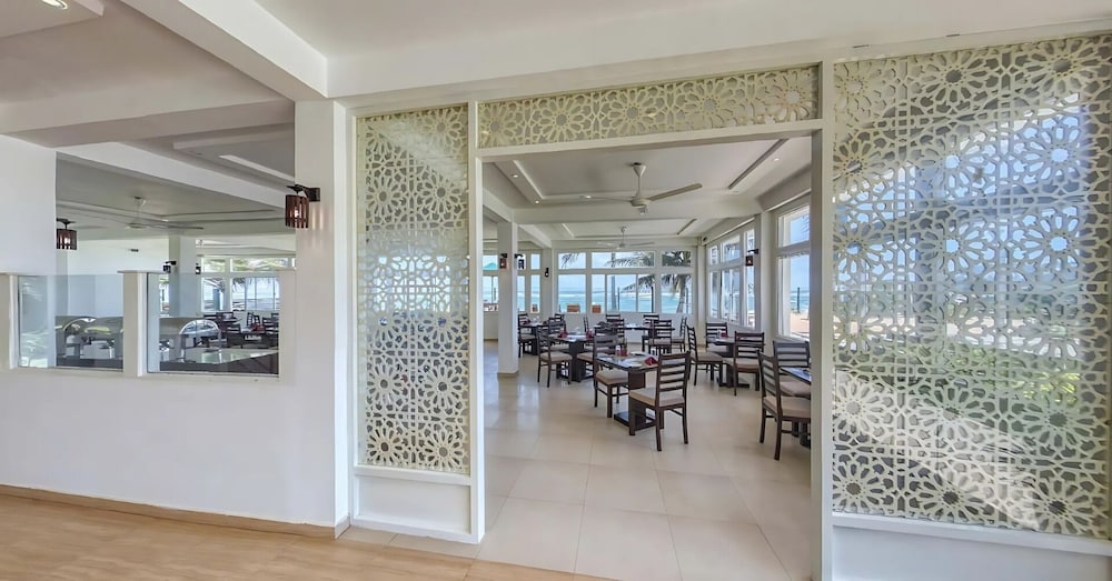 Manara Beach Resort