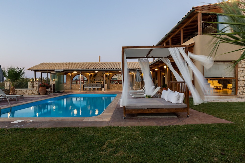 Golden Sand Beach Villa Villa