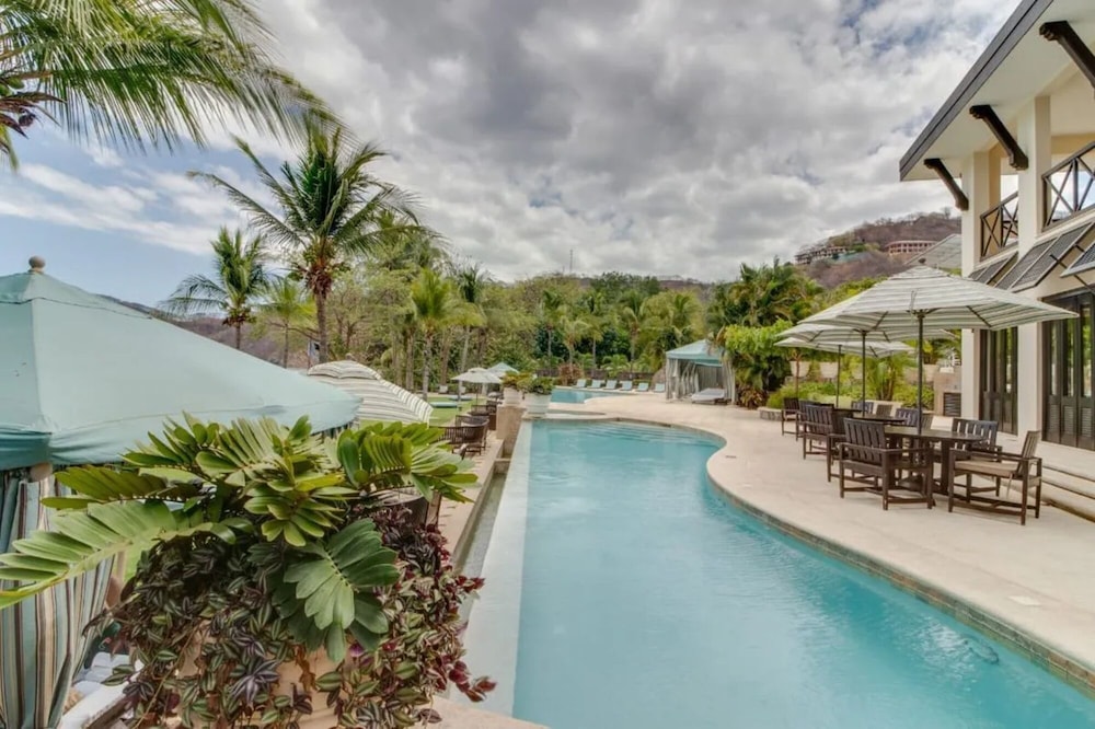 Elegant Condo in High-End Resort Community with Pool and Beach Club Access