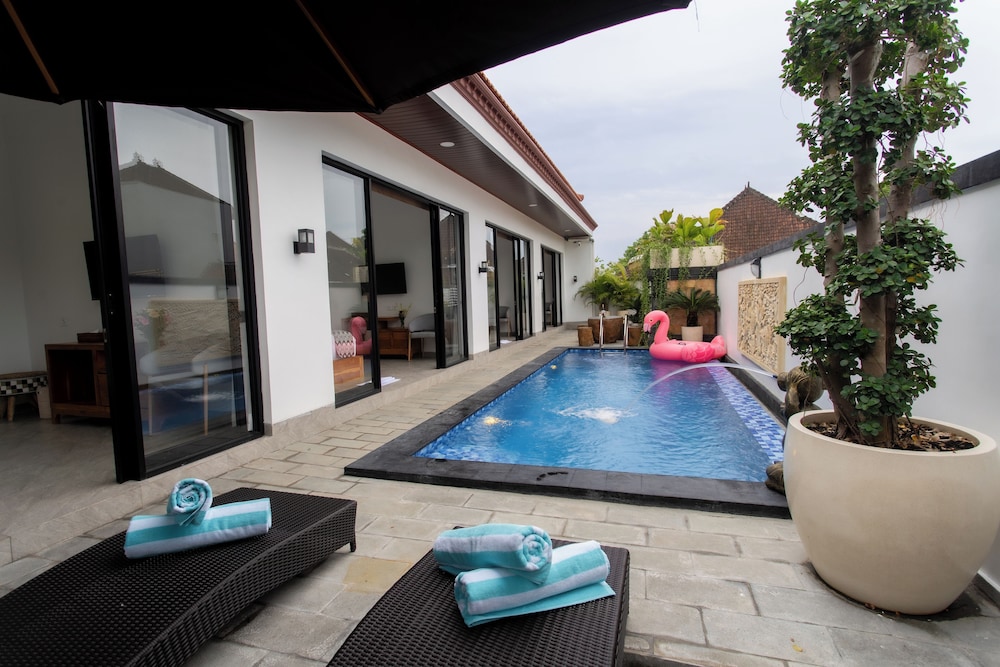 To Be La Villa Jimbaran