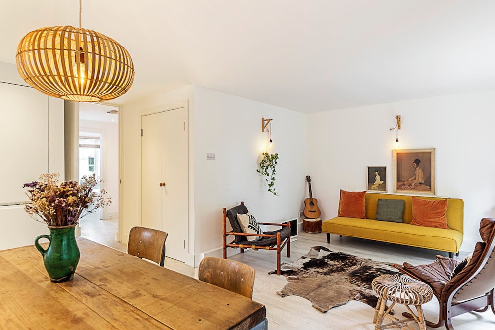 Tranquil 2 Bedroom Apartment in East London