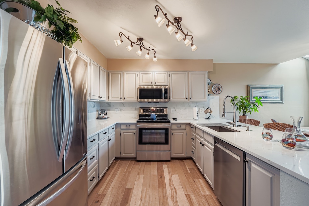 Chimney Creek 2 Bedroom Condo