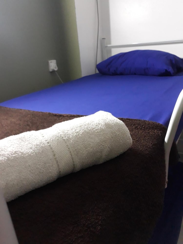 MODEST Studio Apartment photo 2