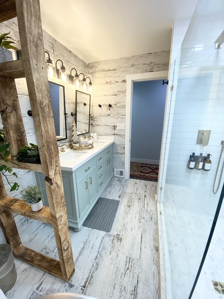 Uptown French Haven 3 Bedroom Residence