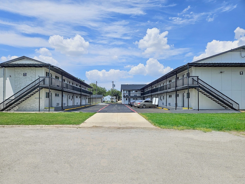 1902 Studios