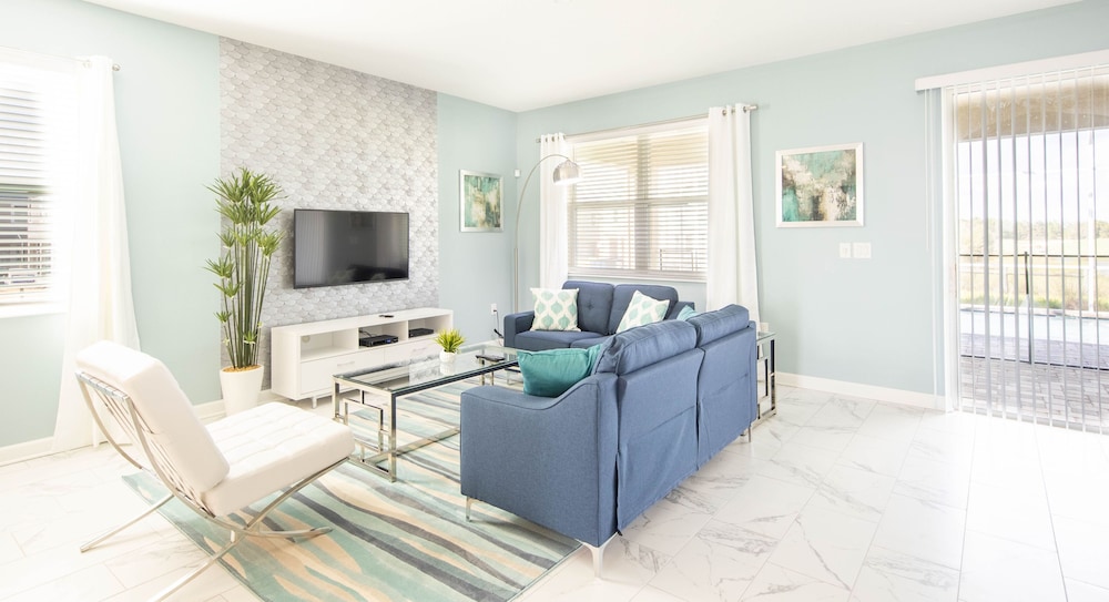 Spacious Vacation Home With Private Pool Game Room Near Disney - Image 5