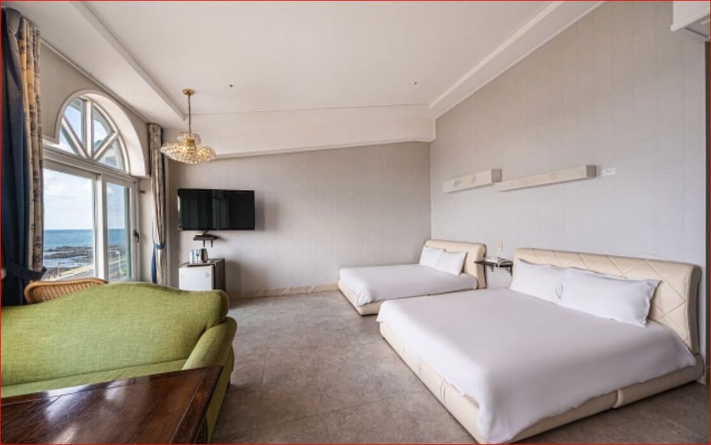 Hotel White House, Jeju City - 24