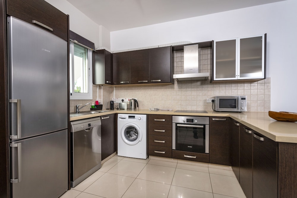 Limassol Vacations - Bay View Gardens Apartments with Pool - Property Image 33