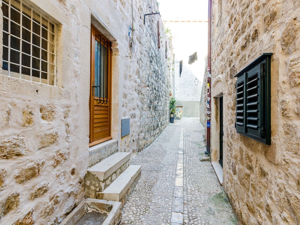 Budget Old Town - One-bedroom Apartment - Ispod Mira 3 Street
