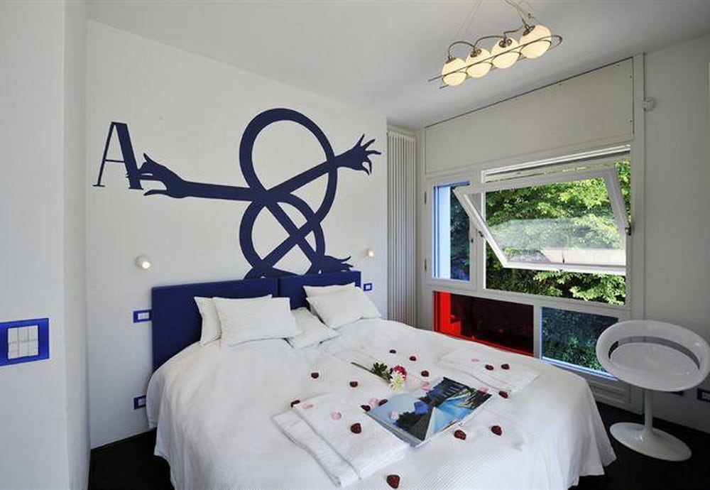 Villa Parisi view 2