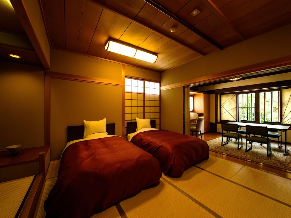 Ryotei Tanokura 7