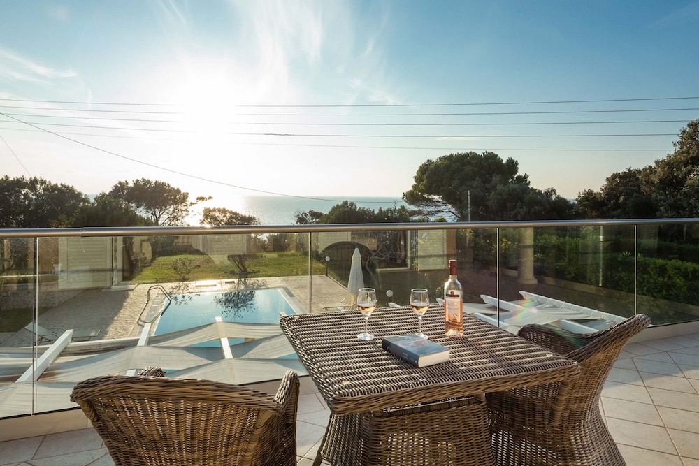 Villa Kalypso With Private Swimming Pool