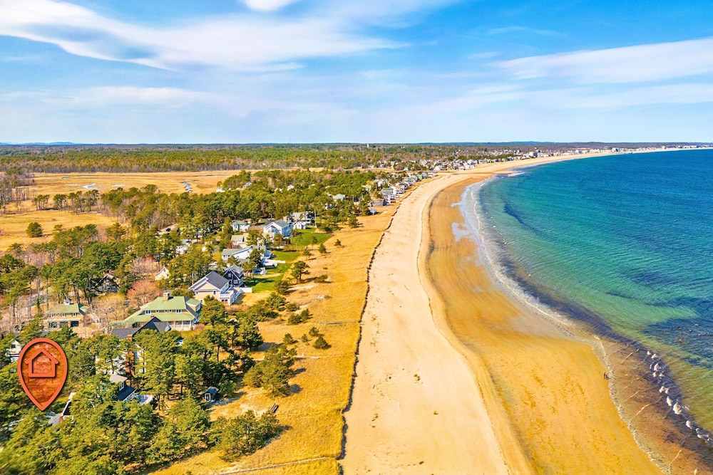 Bayview Beach Cottage For 4!