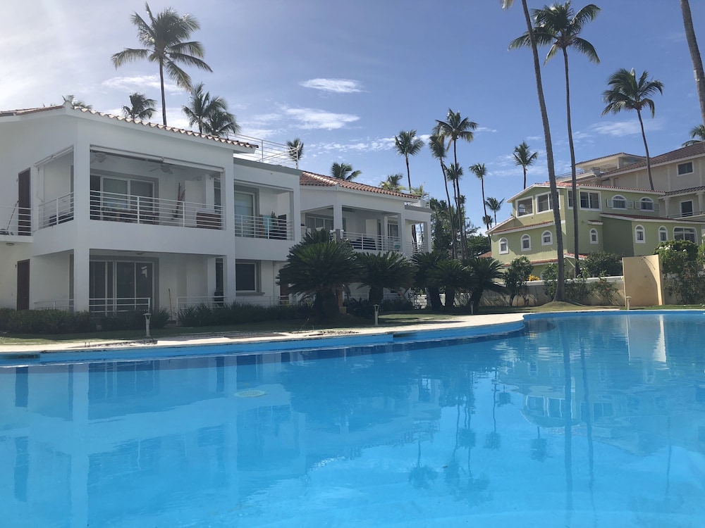 Los Corales Tropical Beach Resort & SPA