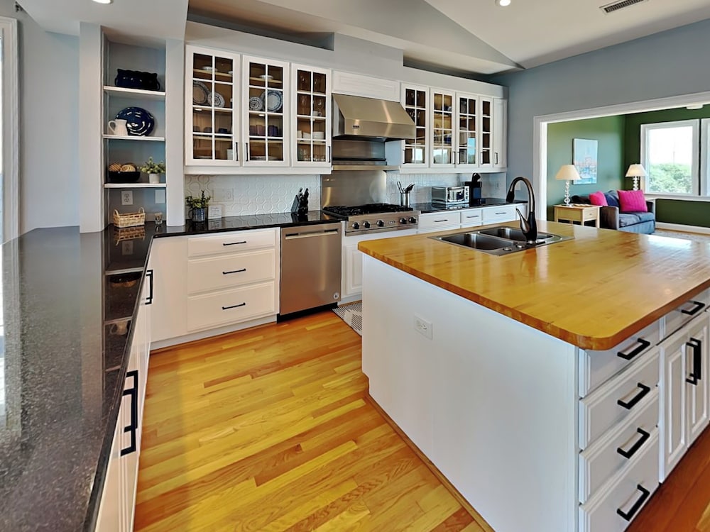 Shady Beaches by Topsail Realty
