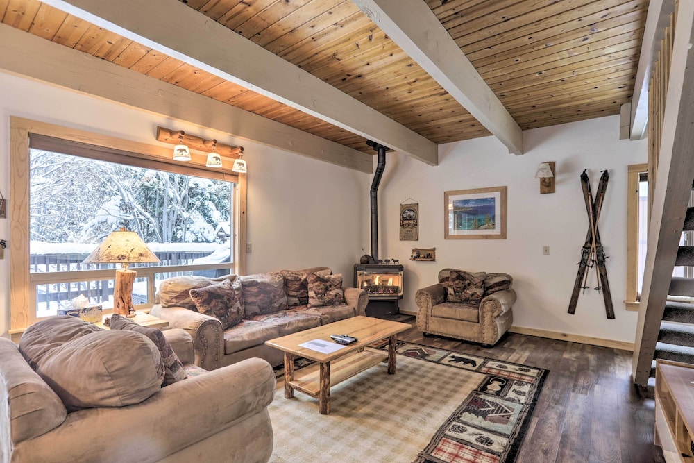 Lazy Bear Cabin view 4