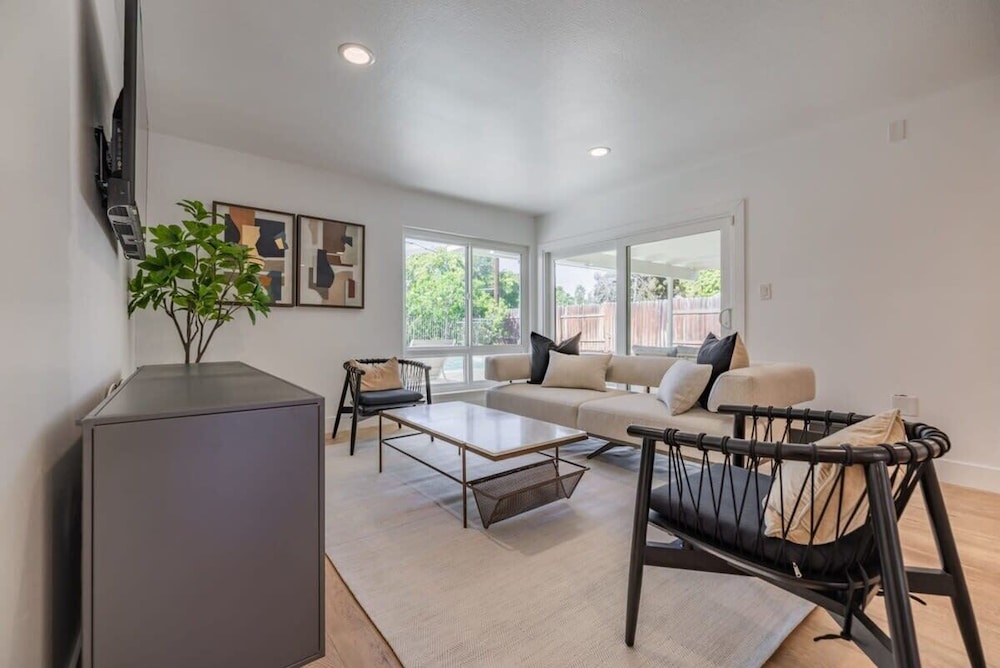 @ Marbella Lane - Cozy Modern Home w/ Relaxing Design & Pool