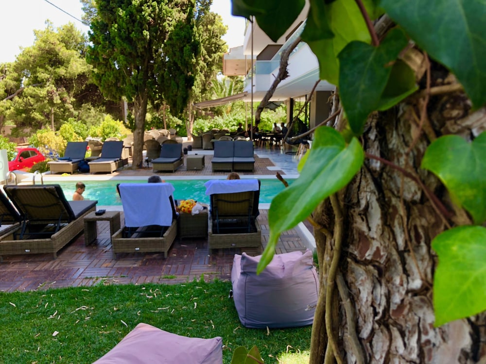 Athenian Riviera Hotel & Suites 40