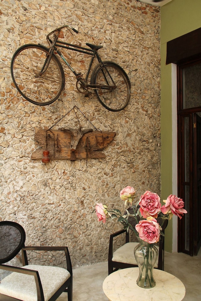 Merida Downtown Casa Colonial Suite view 2