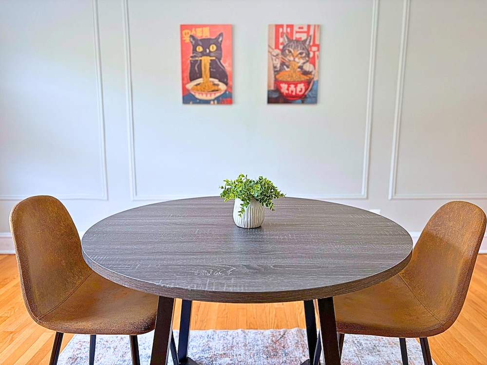 Charming 1BR in Evanston - Hinman B3
