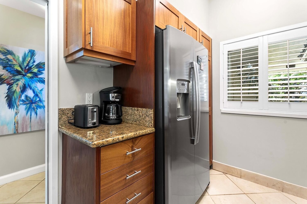 Ground Floor Corner Unit - Vrkcv