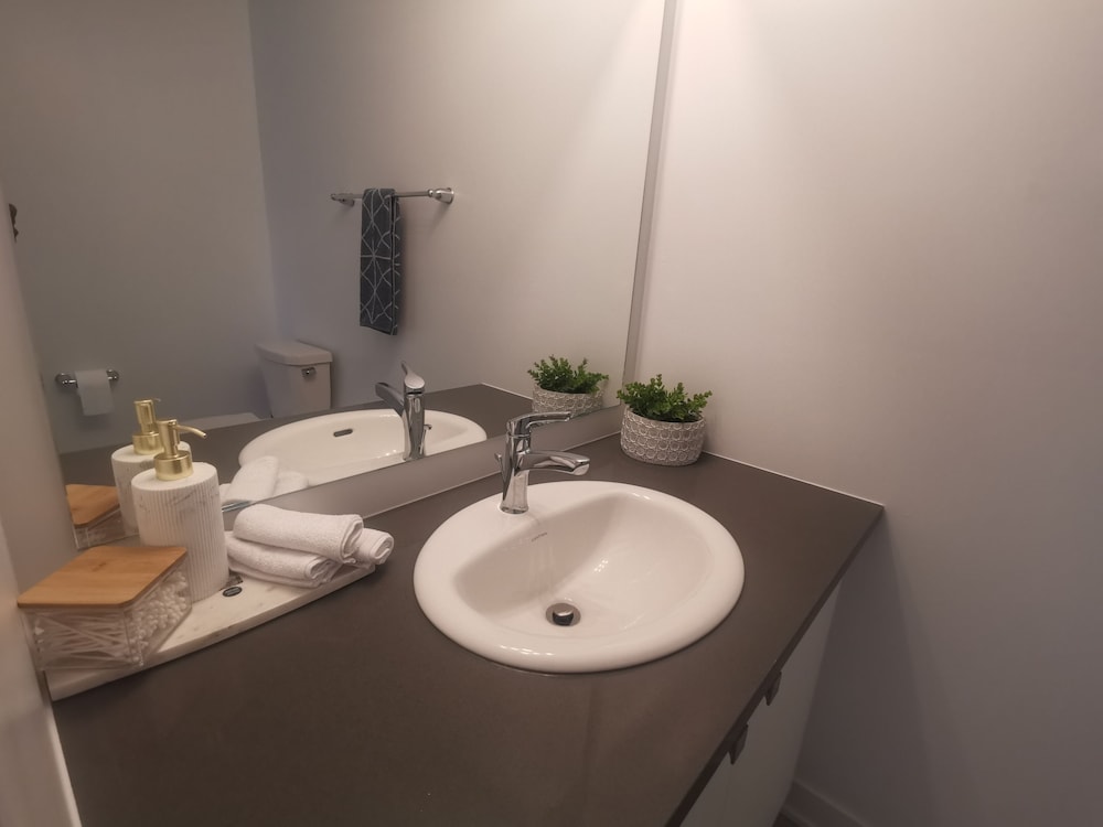 Barrie Comfort Lodging