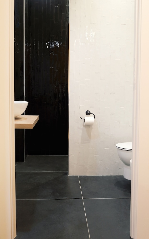 LH 51 Neapolitan Rooms