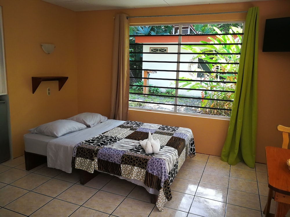 Costa Azul Lodge