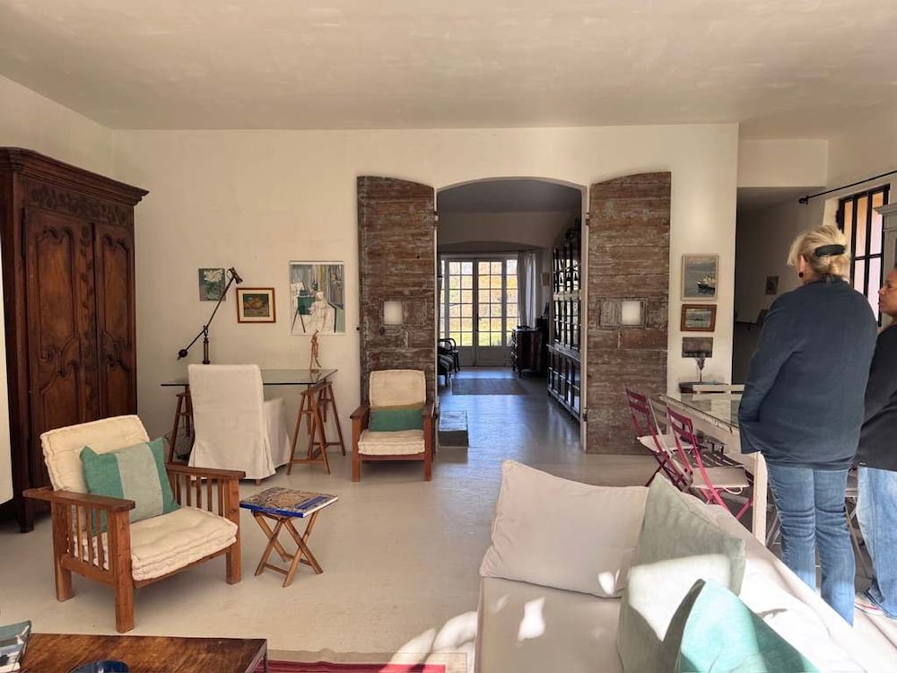 New Bastide Couronne d Aix Luxury in Aix-en-provence A Sophisticated Retreat for Families and Friends