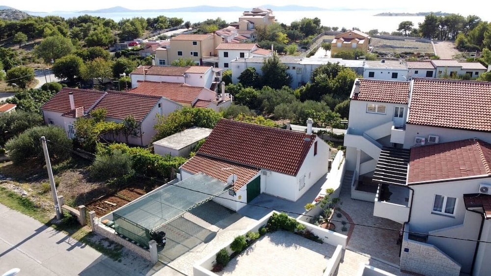 Mili - 200m From the Beach - A2 Bungalov view 5
