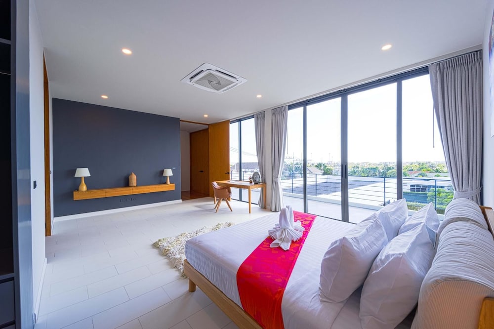 Luxury 5 Bedroom Pool Villa KH-C1
