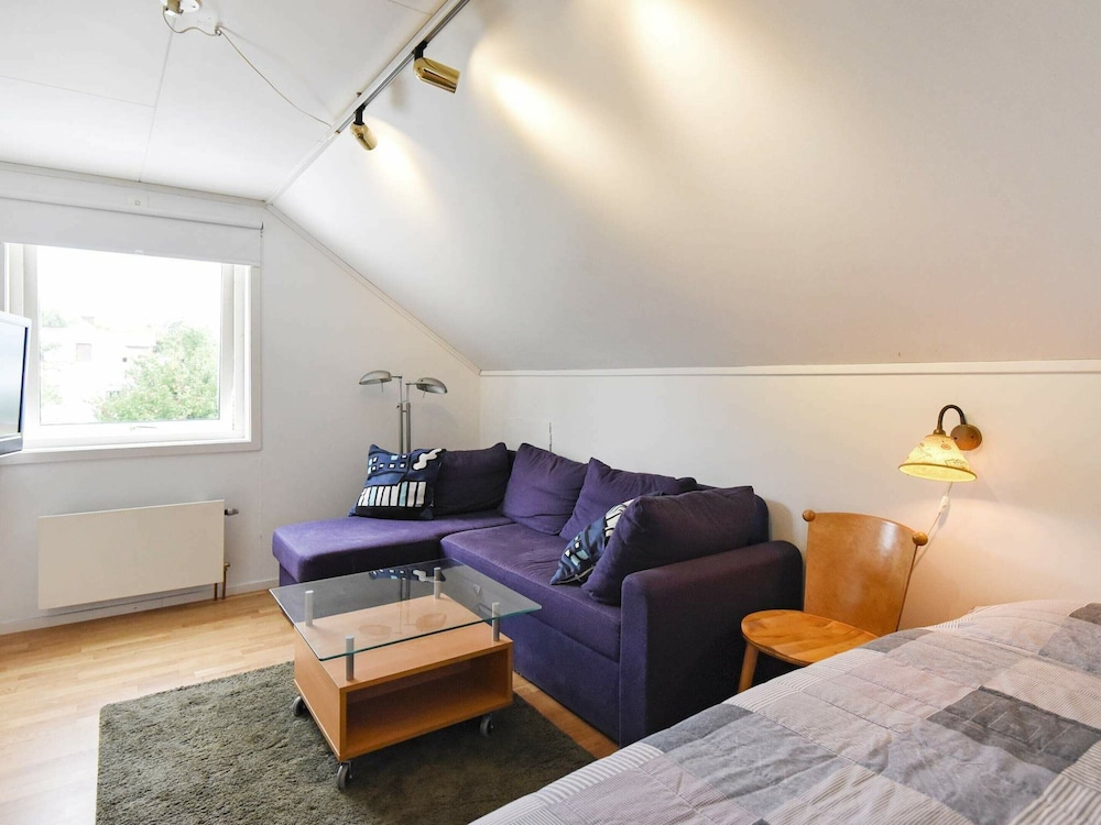6 Person Holiday Home in Kode view 3