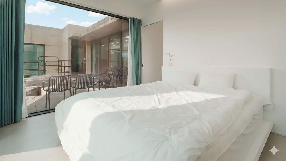 Gyeongsan Solstay