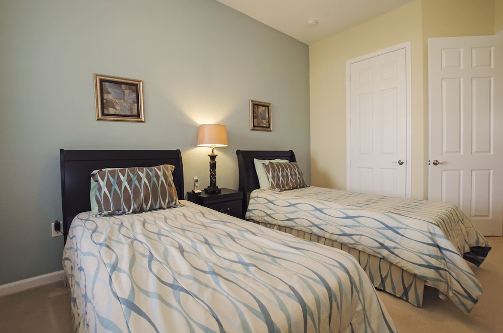 3BD 2BA Condo Sleeps 8 Gold RVC30683 Bedroom RHOF