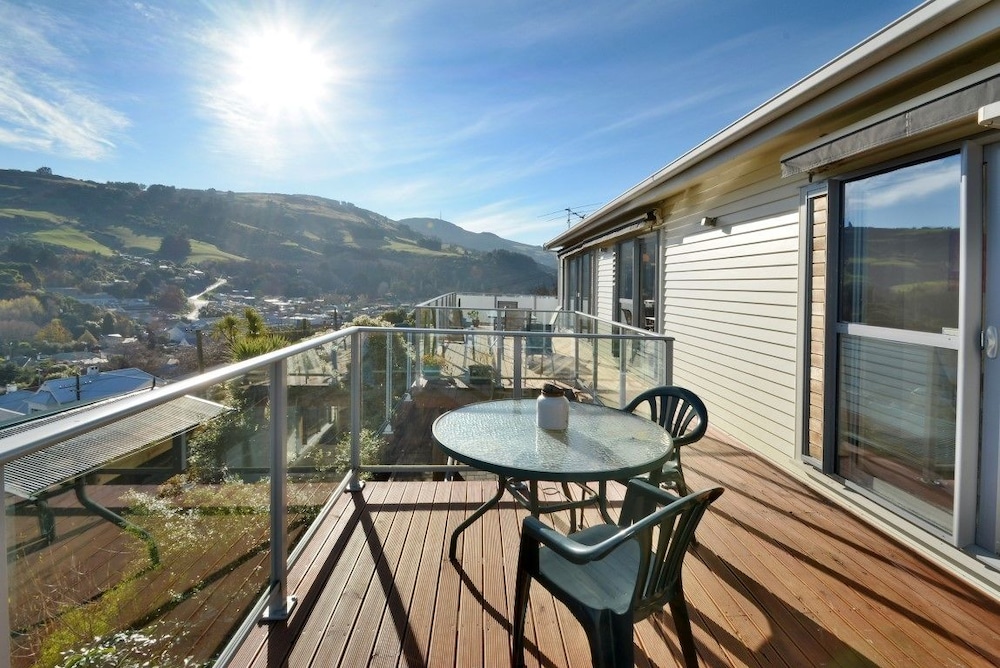 Baldwin Street BNB