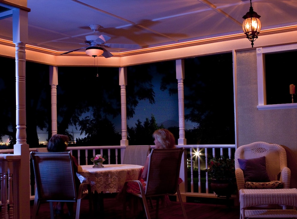 Bybee's Historic Inn