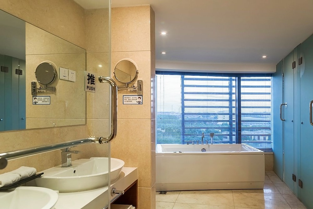 Phoenix Hotspring Resort, photo 33
