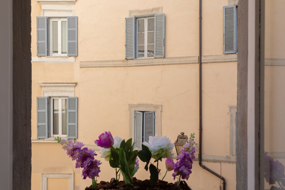 Navona Home